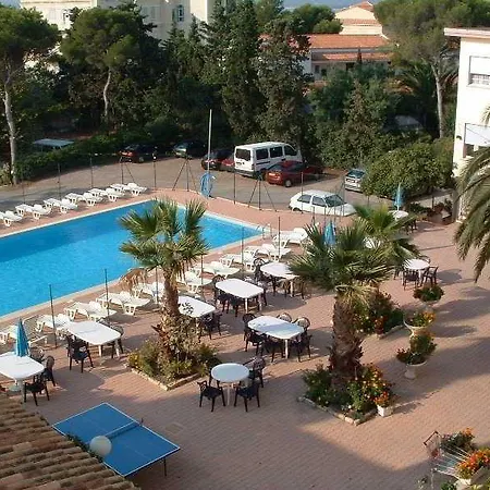 אתר נופש Village Vacances Le Lion De Mer Saint-Raphaël