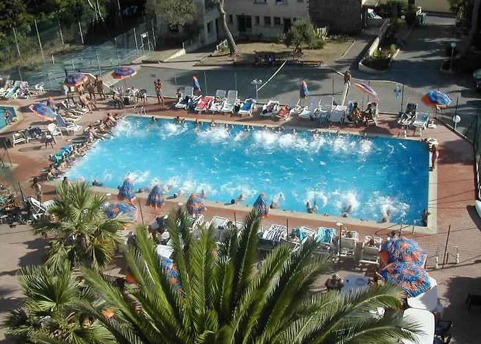 Village Vacances Le Lion De Mer Курортный комплекс Сен-Рафаэль