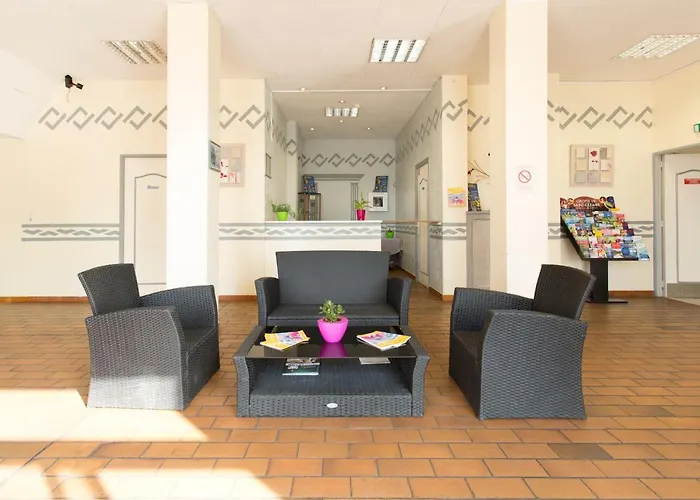 Village Vacances Le Lion De Mer Saint-Raphael (Var)